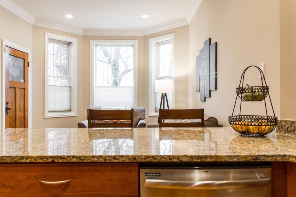 Appartement The Wrigleyville Vip-200 Steps From Wrigley Field *