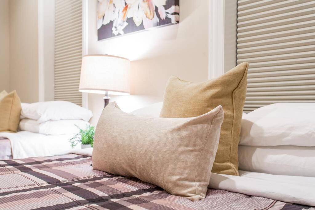 The Wrigleyville Vip-200 Steps From Wrigley Field Appartement *