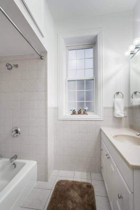 The Wrigleyville Vip-200 Steps From Wrigley Field Appartement Chicago